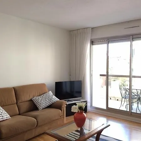 Apartamento Victoria Xiv : Bel A 350m Des Plages Avec Balcon Et Parking
