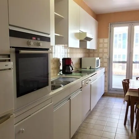 Apartamento Victoria Xiv : Bel A 350m Des Plages Avec Balcon Et Parking *