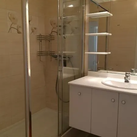 Apartamento Victoria Xiv : Bel A 350m Des Plages Avec Balcon Et Parking